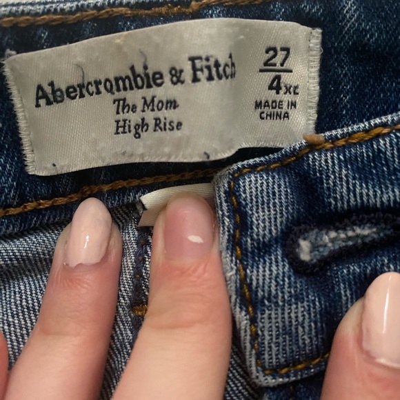 NWOT abercrombie curve love extra long dark wash high rise mom jeans - Picture 3 of 3